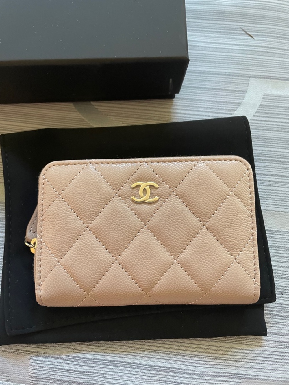 NIB CHANEL Quilted Zip Card Wallet in Dark Beige - Picture 9 of 9